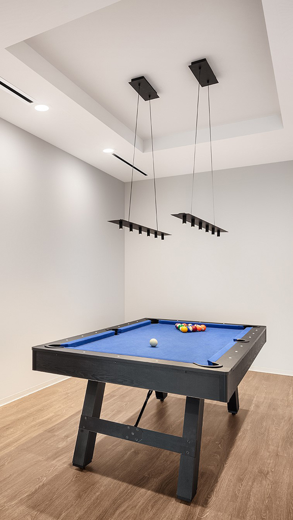 1400 Wabash Apartments Pool Table 1400 Wabash Apartments Pool Table